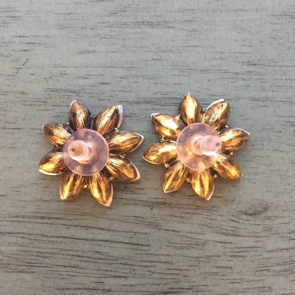 Gorgeous Aurora Borealis Floral Statement Earrings - Picture 10 of 13